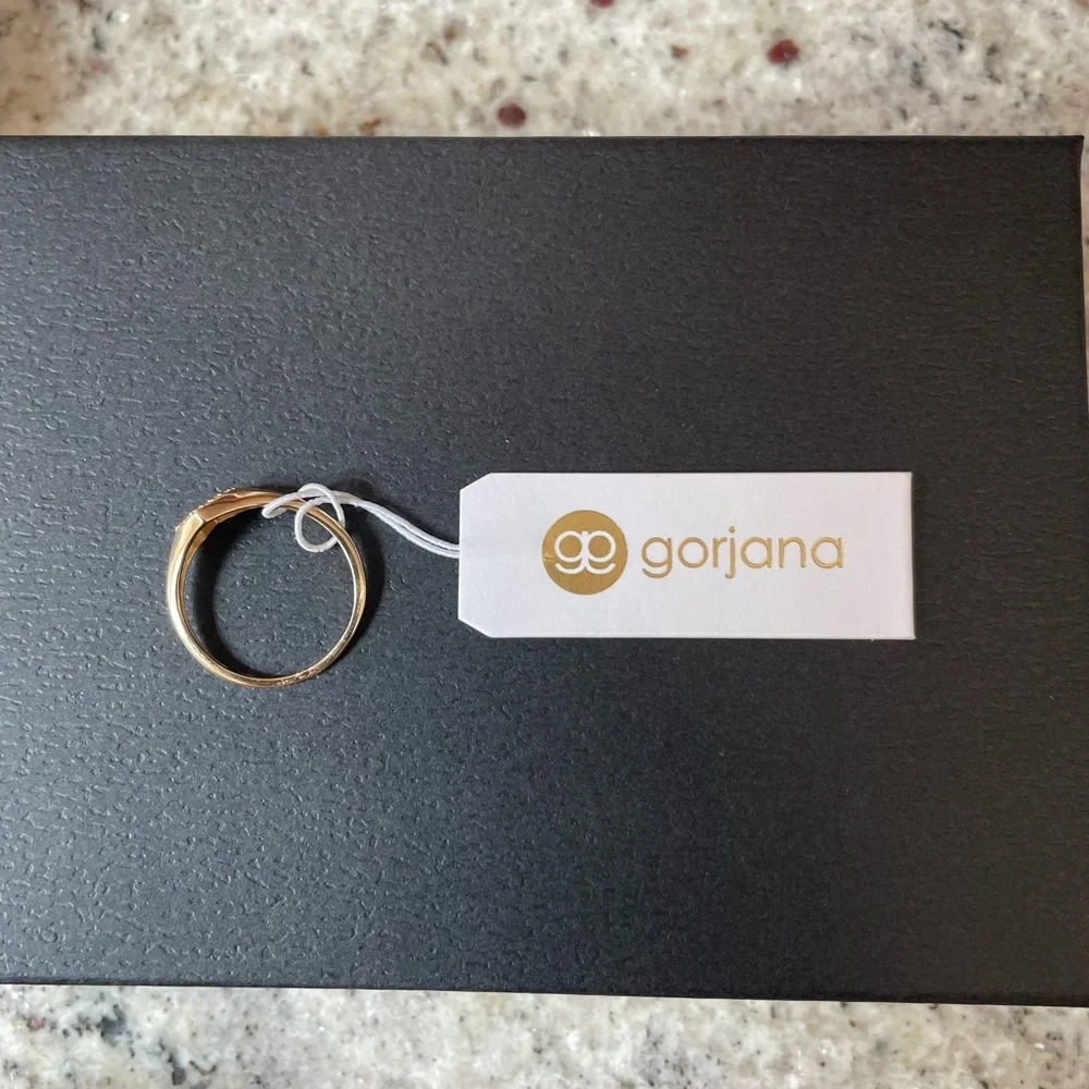 Gorjana Diamond Pavé Heart Ring – 14K Solid Gold (Price is Firm!) - Picture 4 of 9